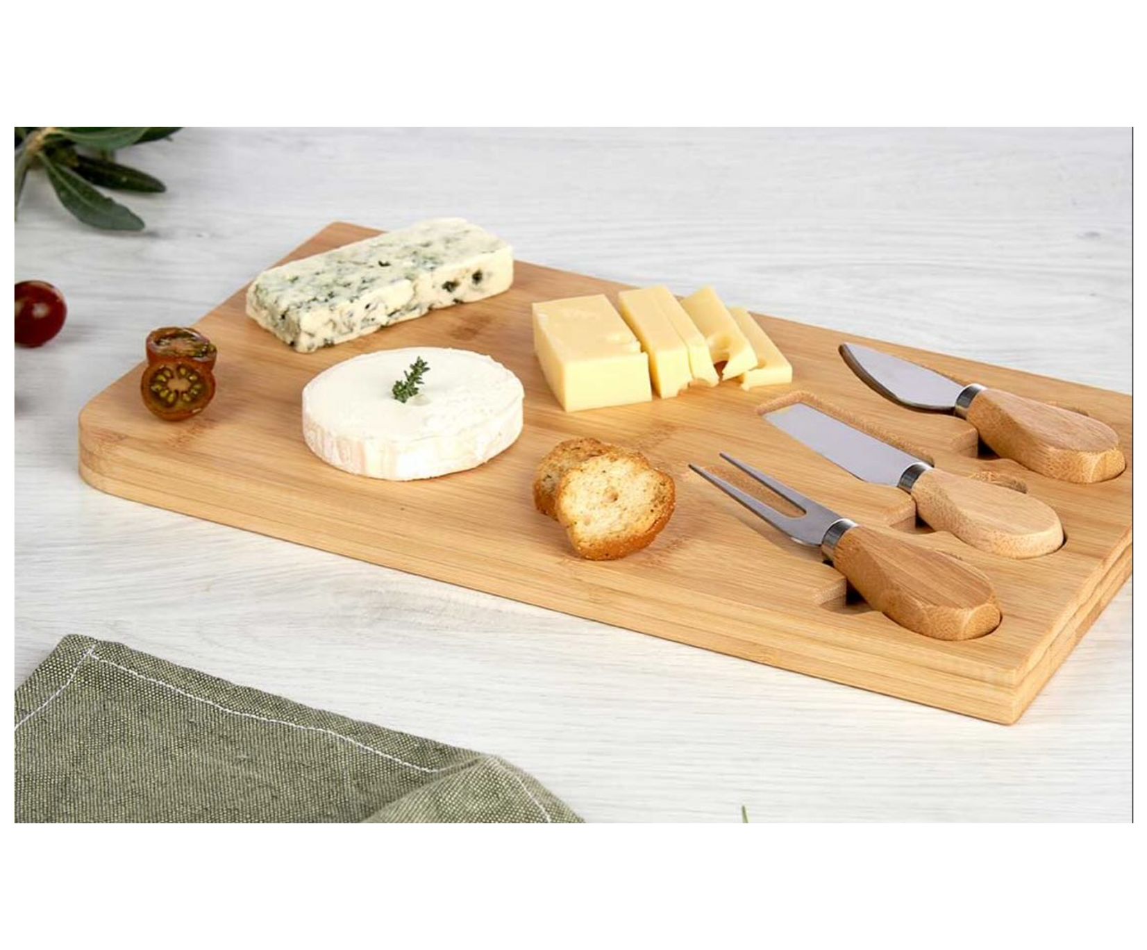 Tabla de Bamboo para picadas con cuchillos 33x23x1.8cm