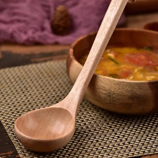 Cucharón de Madera 27cm