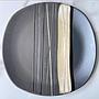 Plato Ceramica grande Gris acanalado con textura 28cm